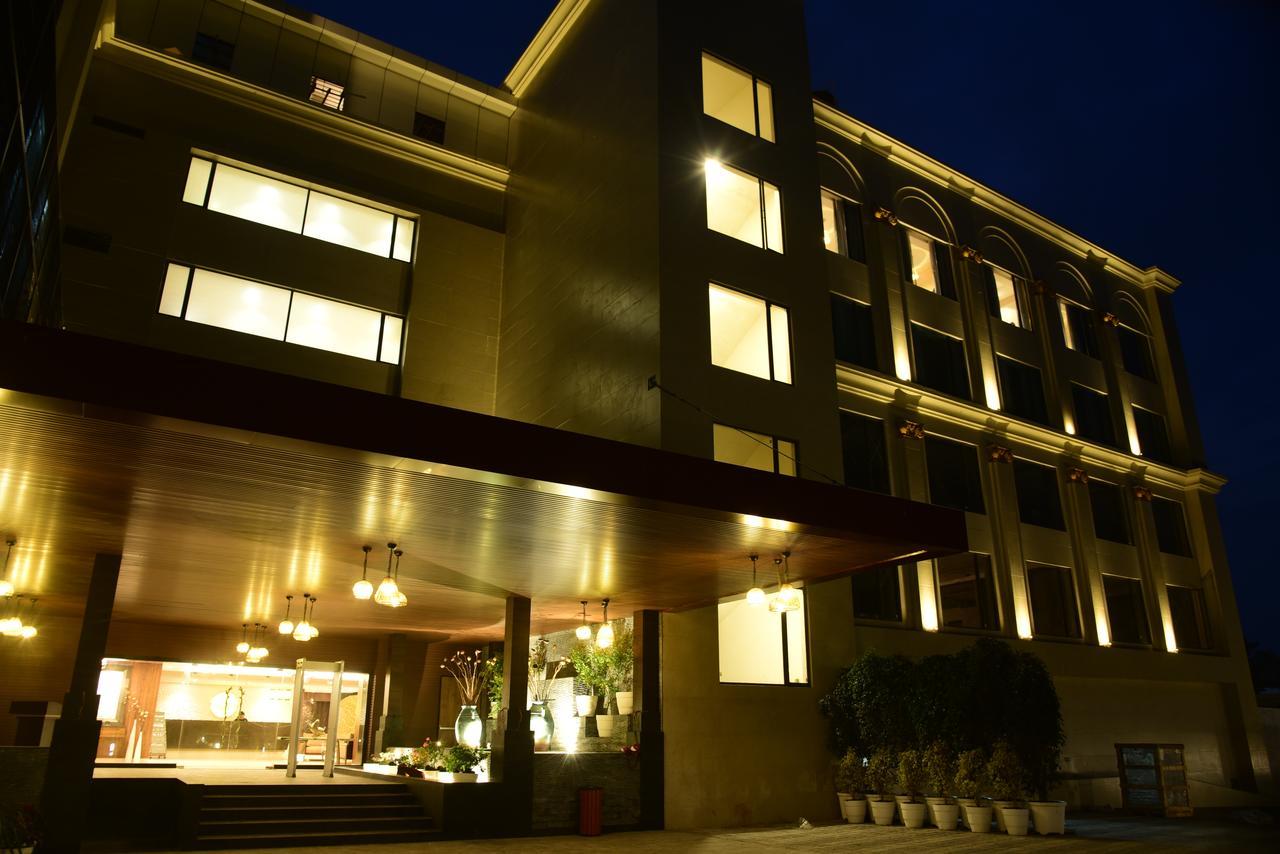 Lemon Tree Hotel Siliguri Eksteriør bilde